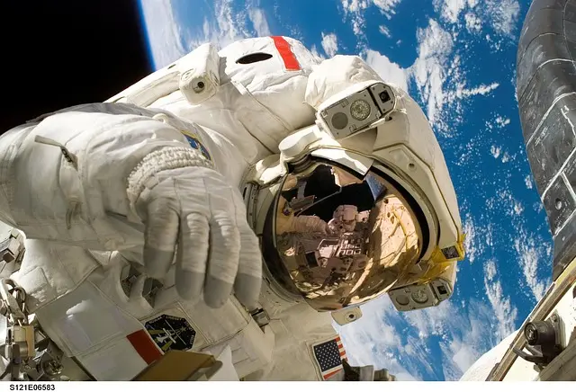 astronaut-spacesuit-space-2601071767799298..webp astronaut-spacesuit-space-2601071767799298..webp